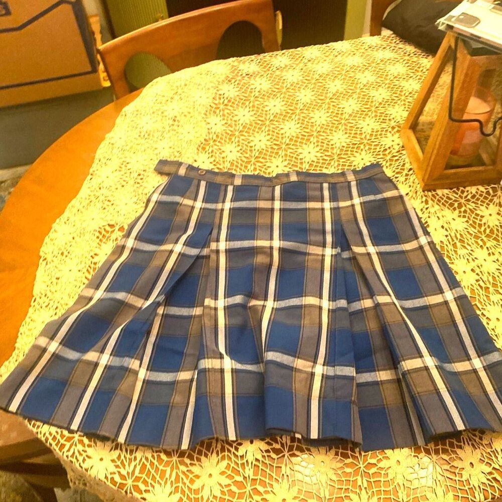 Schoolbelles Girls Plaid Pleated Skirt – Blue Gray White Tartan – Size 14